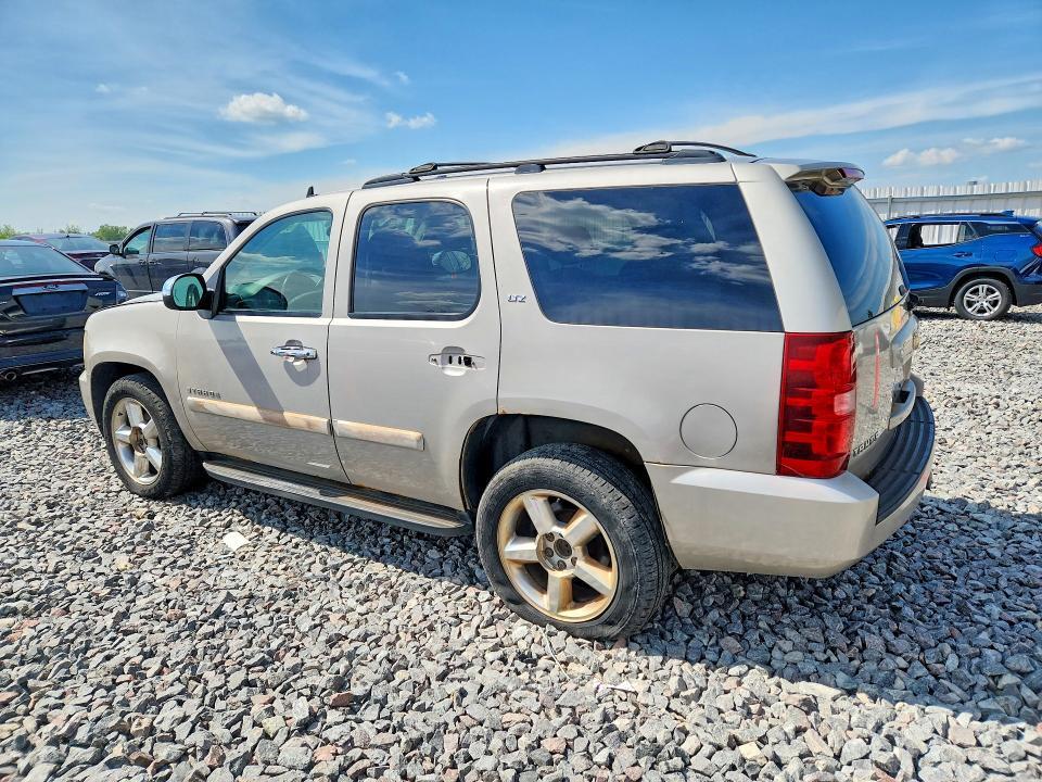 1GNFK130X7J377680 2007 CHEVROLET TAHOE photo no. 2