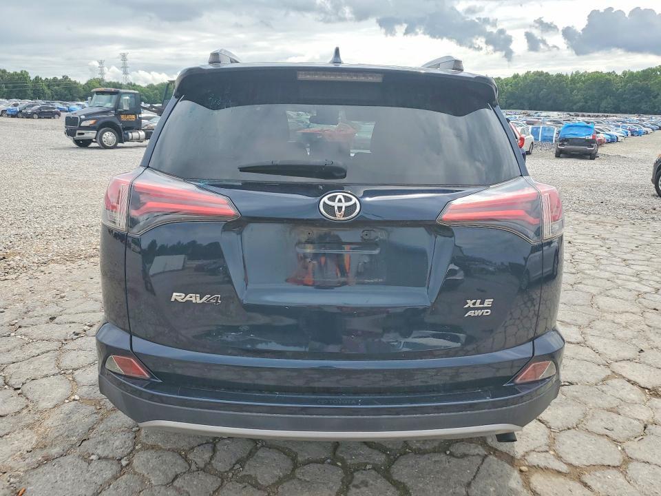 2018 TOYOTA RAV4 XLE — Фото 6 из 13