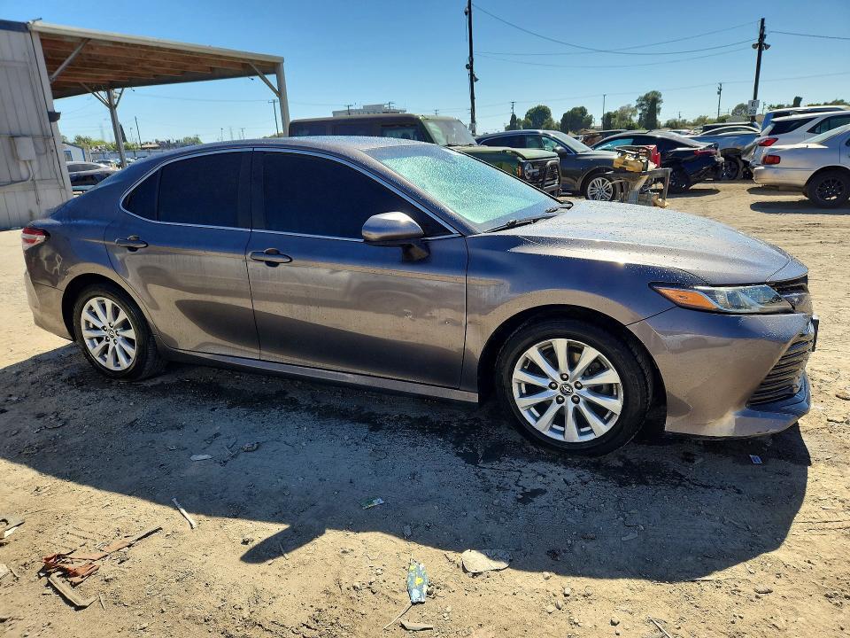 2018 TOYOTA CAMRY LE — Фото 4 из 13