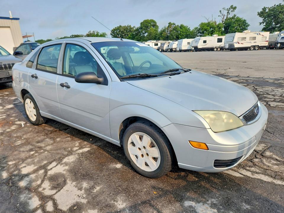 1FAHP34N87W210879 2007 FORD FOCUS photo no. 4