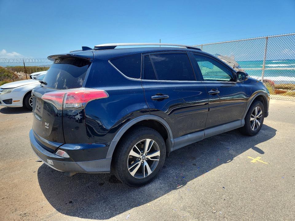 2018 TOYOTA RAV4 XLE — Фото 3 из 13