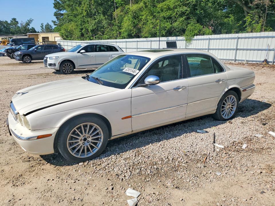2007 JAGUAR XJ8 SAJWA71B47SH16502