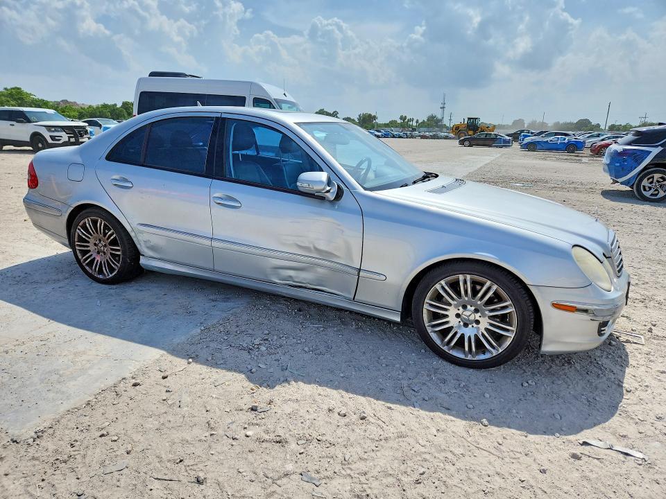 WDBUF56X77B114088 2007 MERCEDES-BENZ E photo no. 4