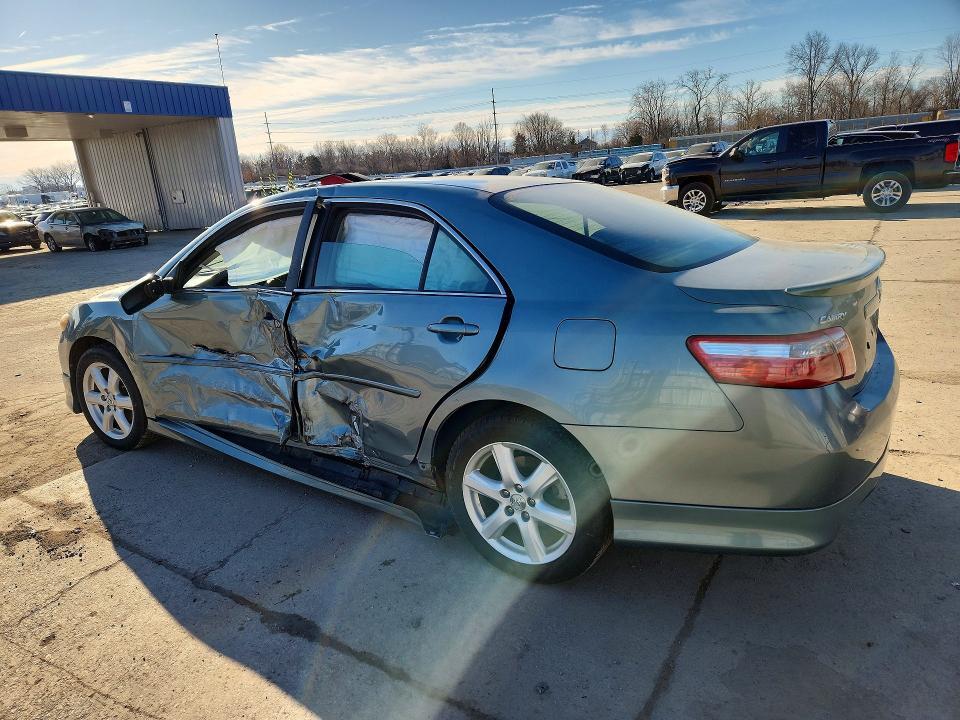 2007 TOYOTA CAMRY SE — Фото 2 из 11