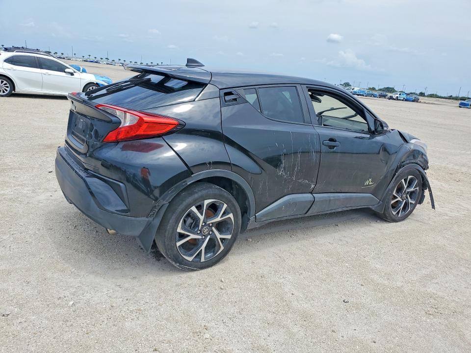 NMTKHMBX6JR020124 2018 TOYOTA C-HR photo no. 3