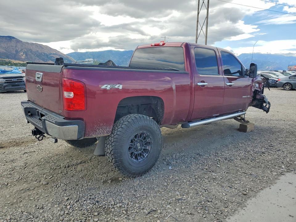 2008 CHEVROLET SILVERADO K2500 HEAVY DUTY — Фото 3 из 12