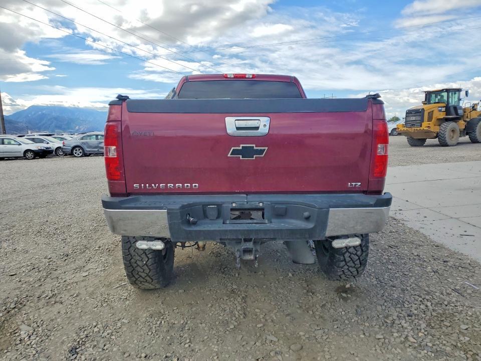 2008 CHEVROLET SILVERADO K2500 HEAVY DUTY — Фото 6 из 12