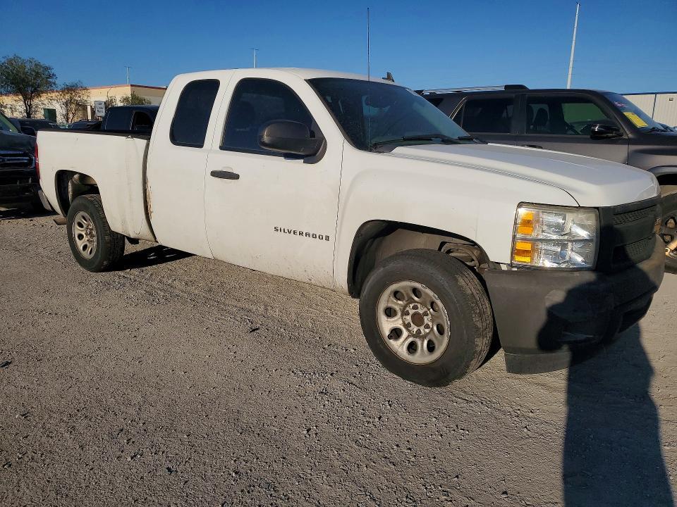 1GCEC19018Z140927 2008 CHEVROLET SILVERADO 1500 photo no. 4