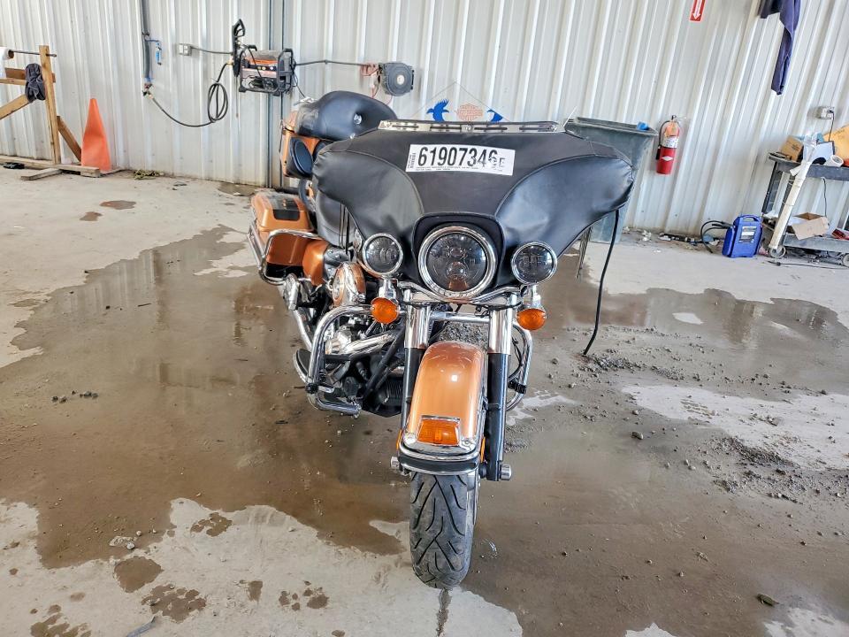 1HD1FC4408Y603205 2008 HARLEY-DAVIDSON FLHTCUI photo no. 2