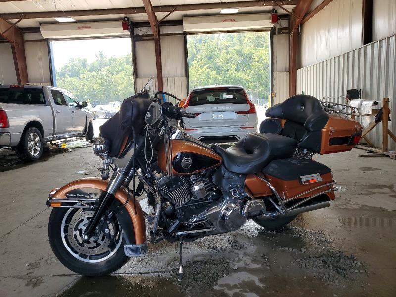 1HD1FC4408Y603205 2008 HARLEY-DAVIDSON FLHTCUI photo no. 3