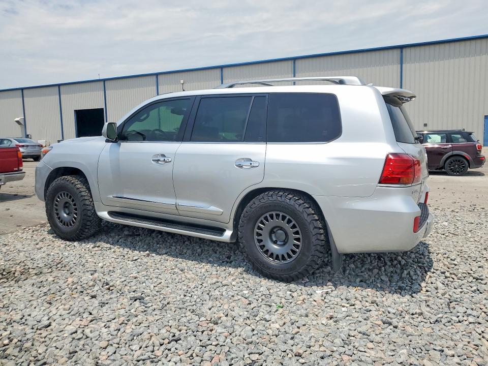 2008 LEXUS LX 570 — Фото 2 из 13