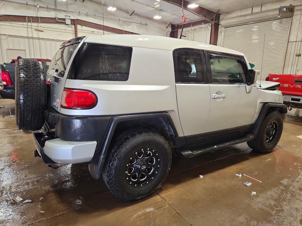 2008 TOYOTA FJ CRUISER BASE — Фото 3 из 14