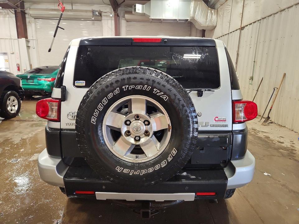 2008 TOYOTA FJ CRUISER BASE — Фото 6 из 14
