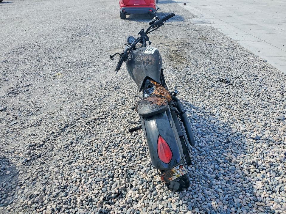 5VPAB26D283000663 2008 VICTORY MOTORCYCLES VEGAS photo no. 4
