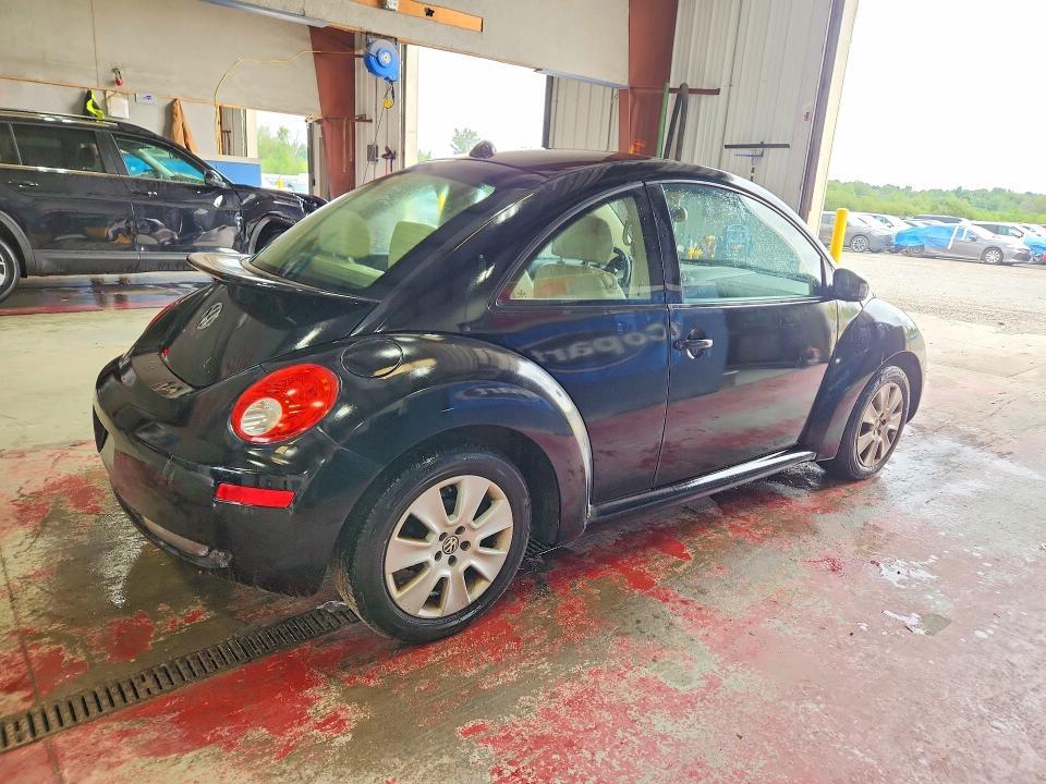 2008 VOLKSWAGEN NEW BEETLE S — Фото 3 из 12