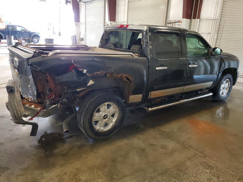2009 CHEVROLET SILVERADO K1500 LT — Фото 3 из 12