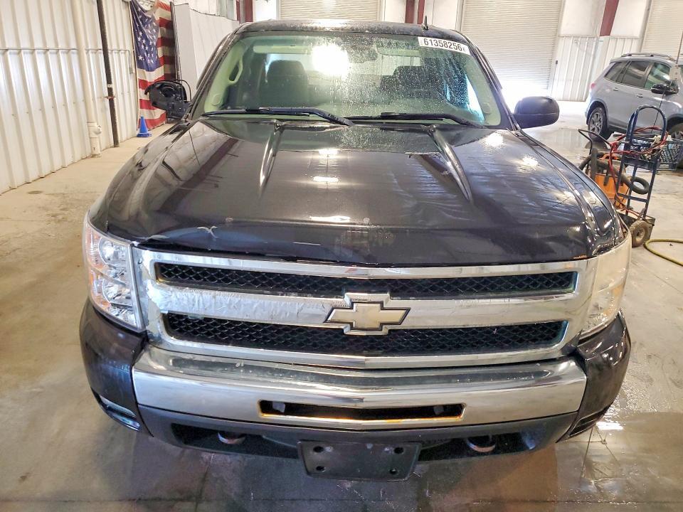 2009 CHEVROLET SILVERADO K1500 LT — Фото 5 из 12