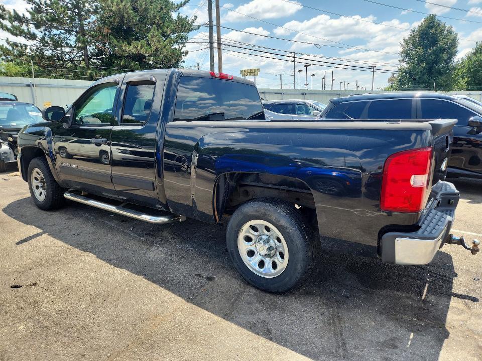 1GCEC19CX9Z295570 2009 CHEVROLET SILVERADO photo no. 2