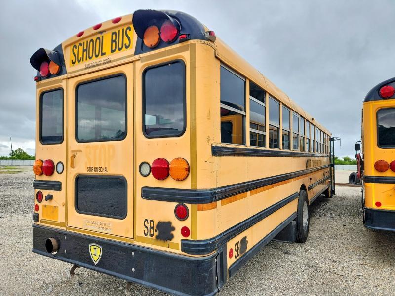2009 IC CORPORATION CE SERIES SCHOOL - SCHOOL BUS — Фото 4 из 10