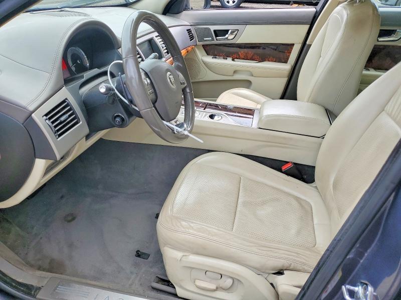 2009 JAGUAR XF PREMIUM LUXURY — Фото 7 из 12