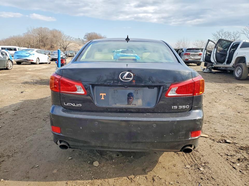 2009 LEXUS IS 350 — Фото 6 из 12