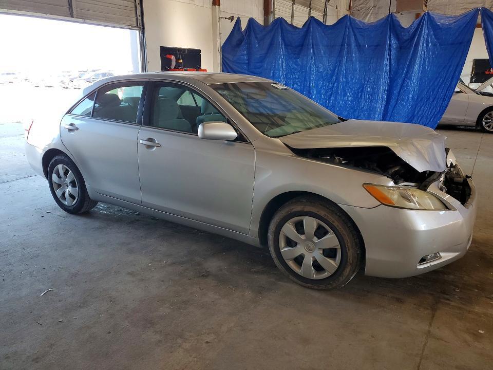 2009 TOYOTA CAMRY LE — Фото 4 из 12
