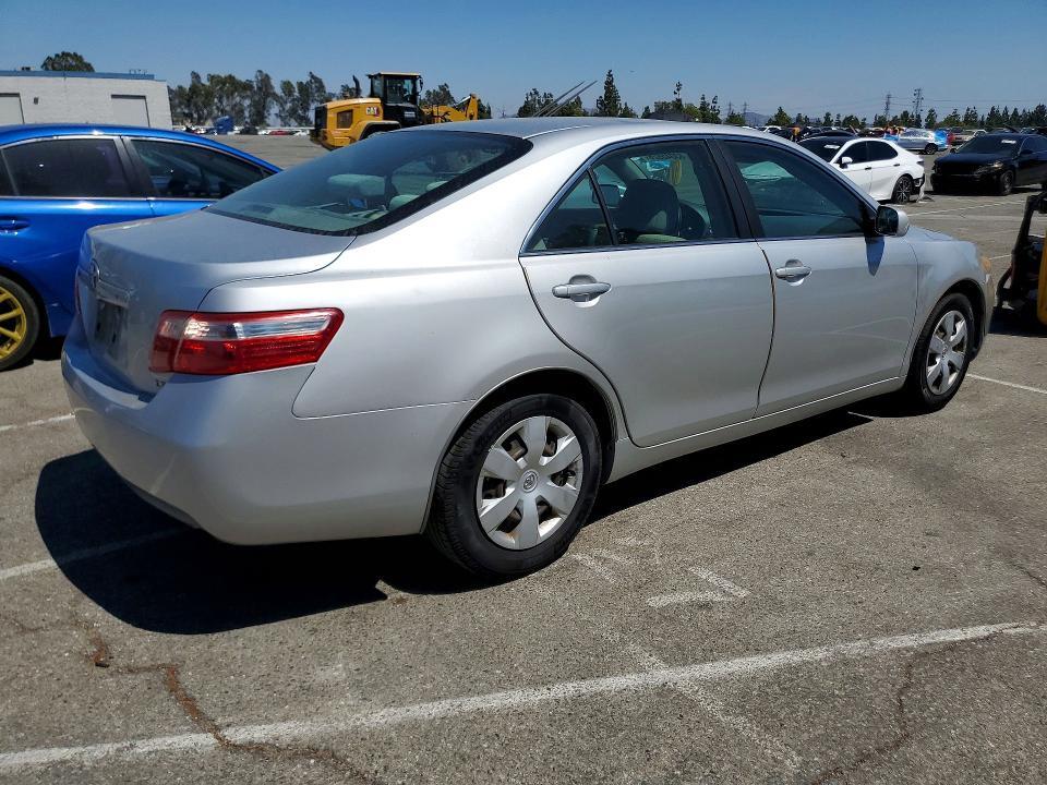 2009 TOYOTA CAMRY LE — Фото 3 из 12