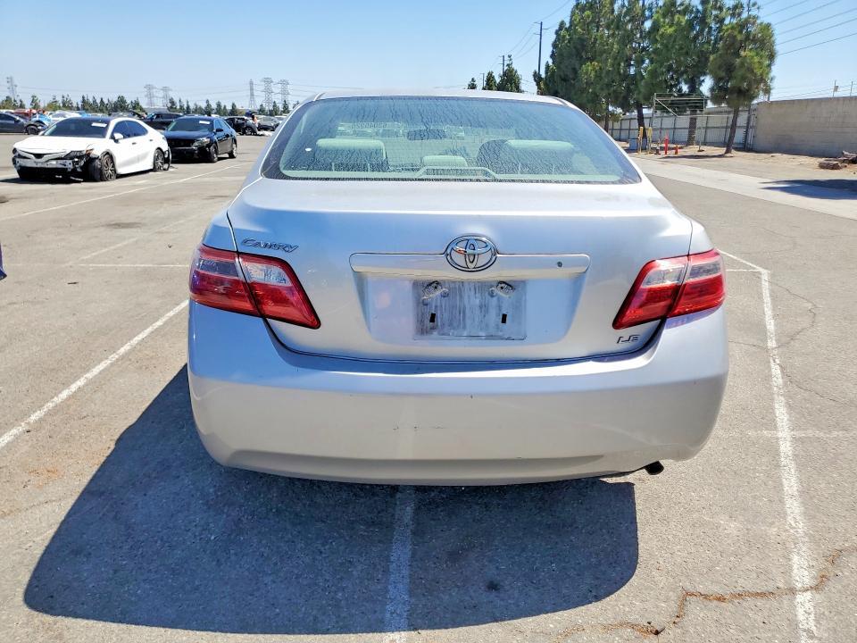 2009 TOYOTA CAMRY LE — Фото 6 из 12