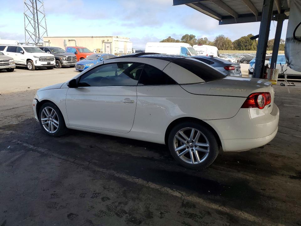WVWFA71F99V015423 2009 VOLKSWAGEN EOS photo no. 2