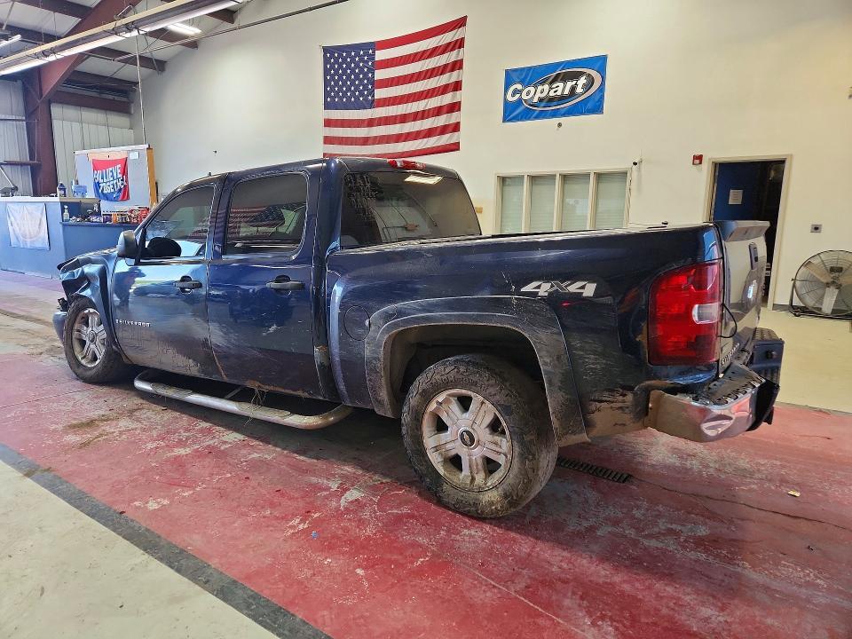2010 CHEVROLET SILVERADO K1500 LS — Фото 2 из 12