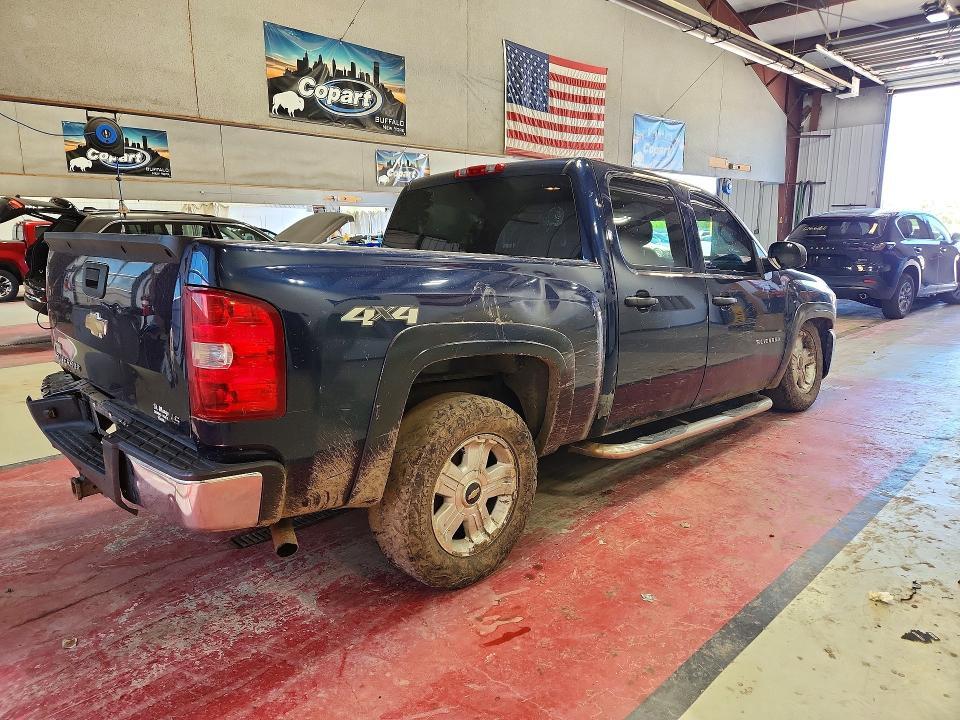 2010 CHEVROLET SILVERADO K1500 LS — Фото 3 из 12