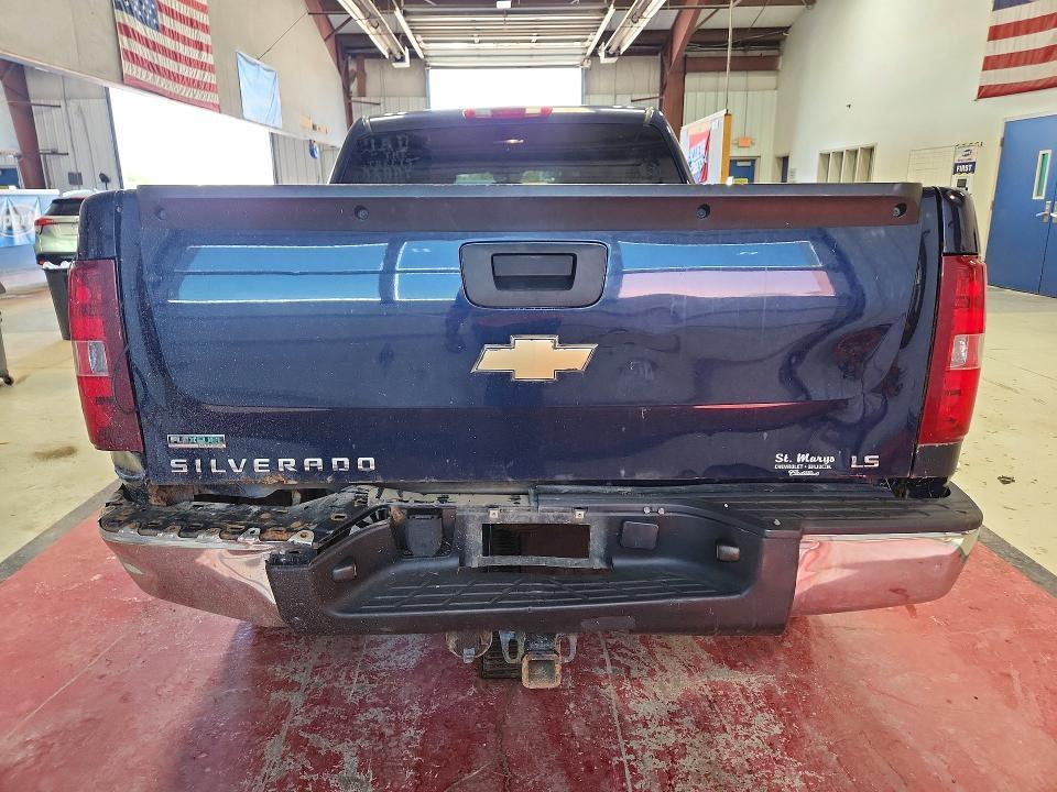 2010 CHEVROLET SILVERADO K1500 LS — Фото 6 из 12