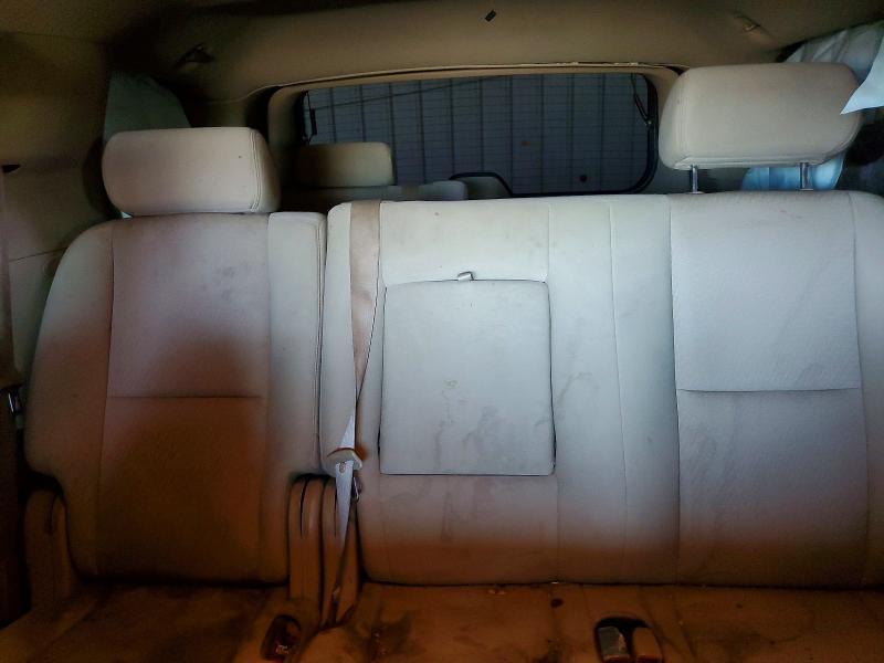 1GNMCAE3XAR168802 2010 CHEVROLET TAHOE photo no. 10