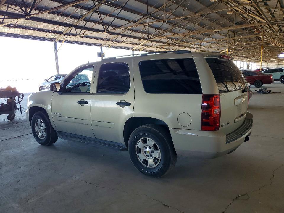 1GNMCAE3XAR168802 2010 CHEVROLET TAHOE photo no. 2
