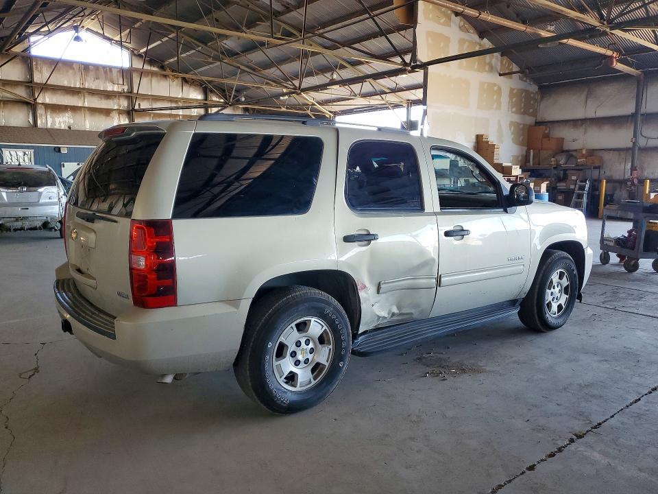 1GNMCAE3XAR168802 2010 CHEVROLET TAHOE photo no. 3