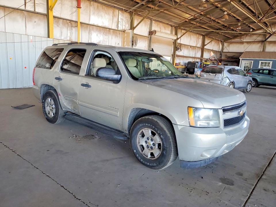 1GNMCAE3XAR168802 2010 CHEVROLET TAHOE photo no. 4