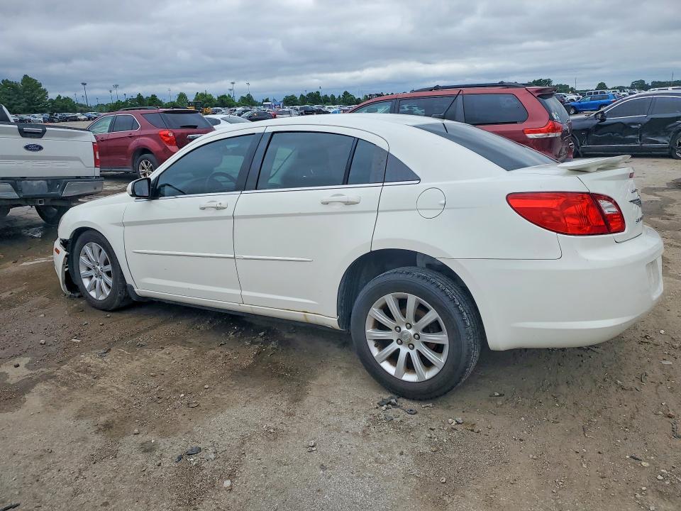 1C3CC5FB3AN147884 2010 CHRYSLER SEBRING photo no. 2