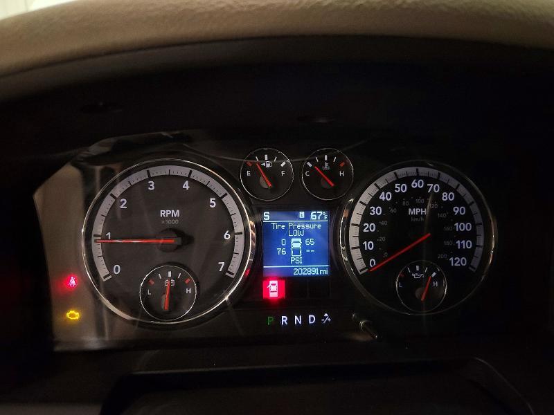 2010 DODGE RAM 2500 — Фото 9 из 12