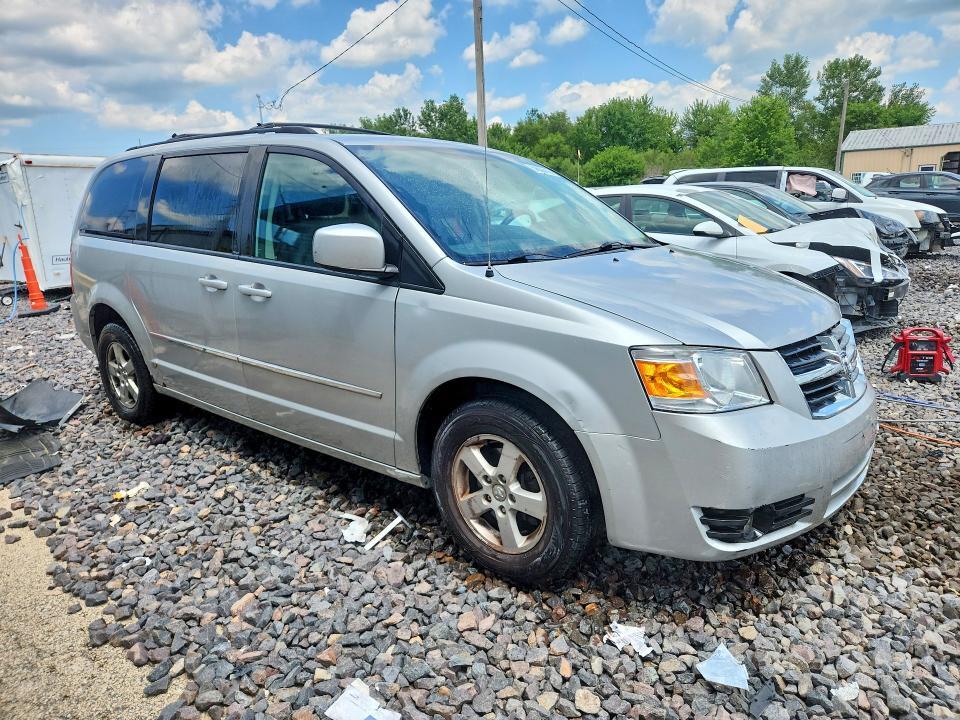 2010 DODGE GRAND CARAVAN SXT — Фото 4 из 14