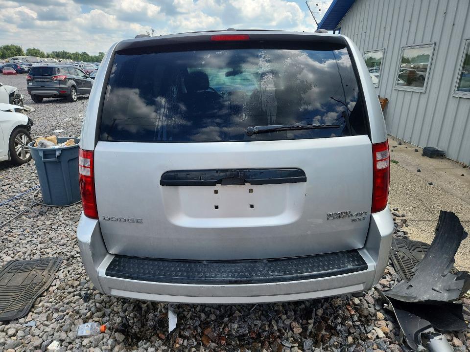 2010 DODGE GRAND CARAVAN SXT — Фото 6 из 14