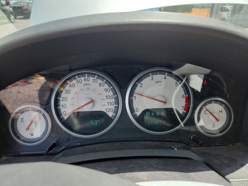 2010 DODGE GRAND CARAVAN SXT — Фото 9 из 14