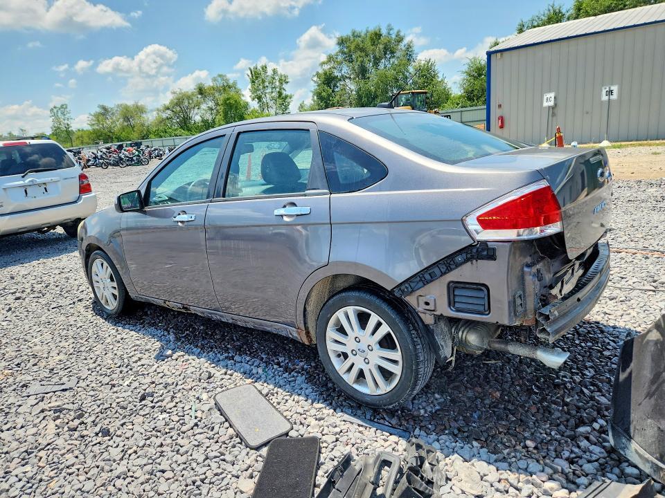 2010 FORD FOCUS SEL — Фото 2 из 13