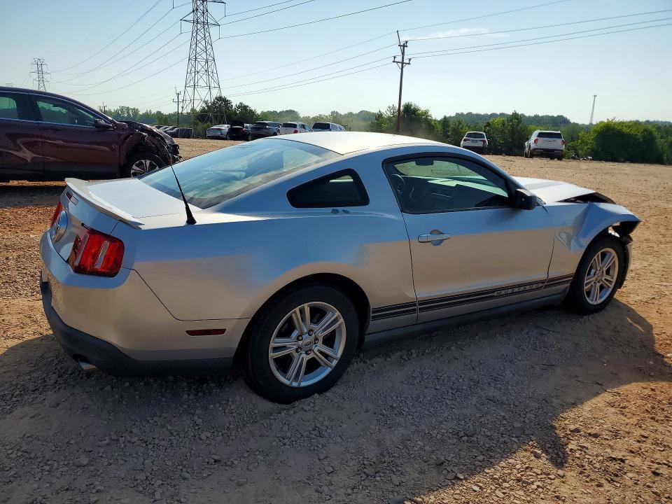 2010 FORD MUSTANG — Фото 3 из 12