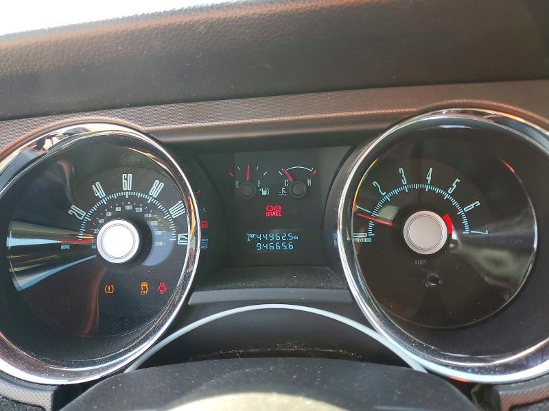 2010 FORD MUSTANG — Фото 9 из 12