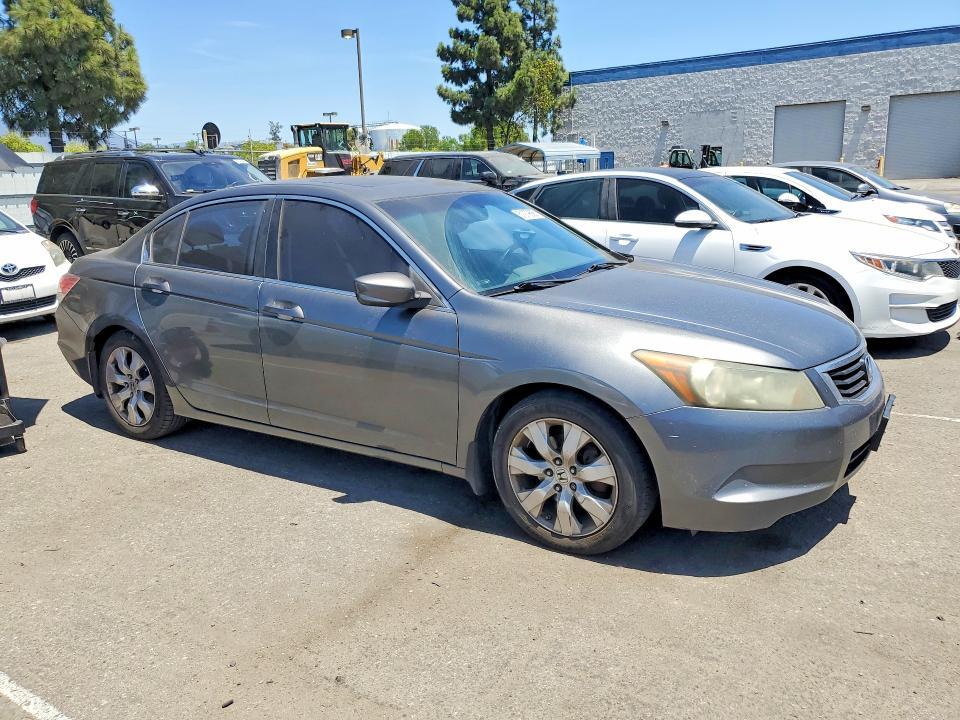 1HGCP2F84AA048017 2010 HONDA ACCORD photo no. 4