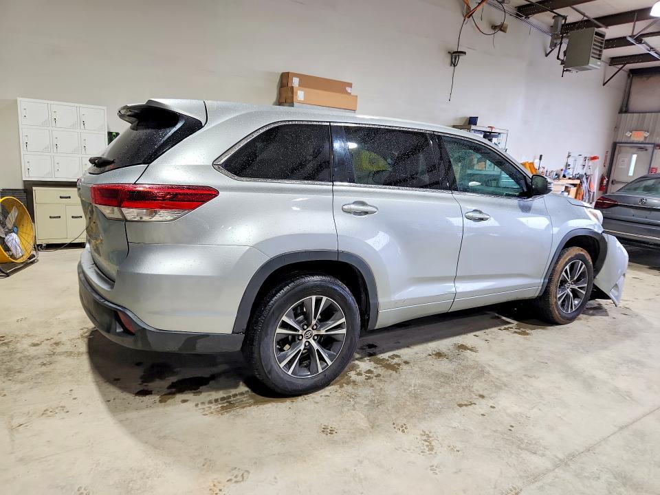 2018 TOYOTA HIGHLANDER LE — Фото 3 из 13