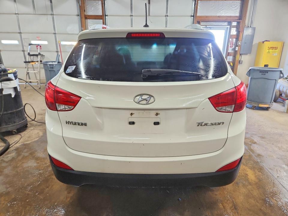 2010 HYUNDAI TUCSON GLS — Фото 6 из 13
