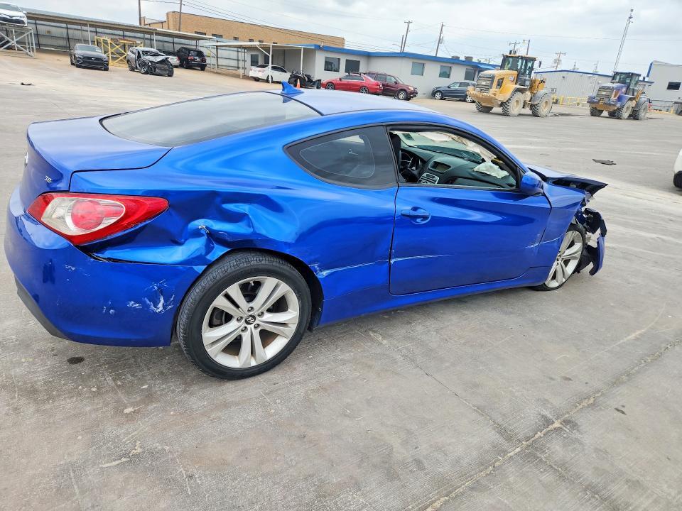 2010 HYUNDAI GENESIS COUPE 3.8L — Фото 3 из 12