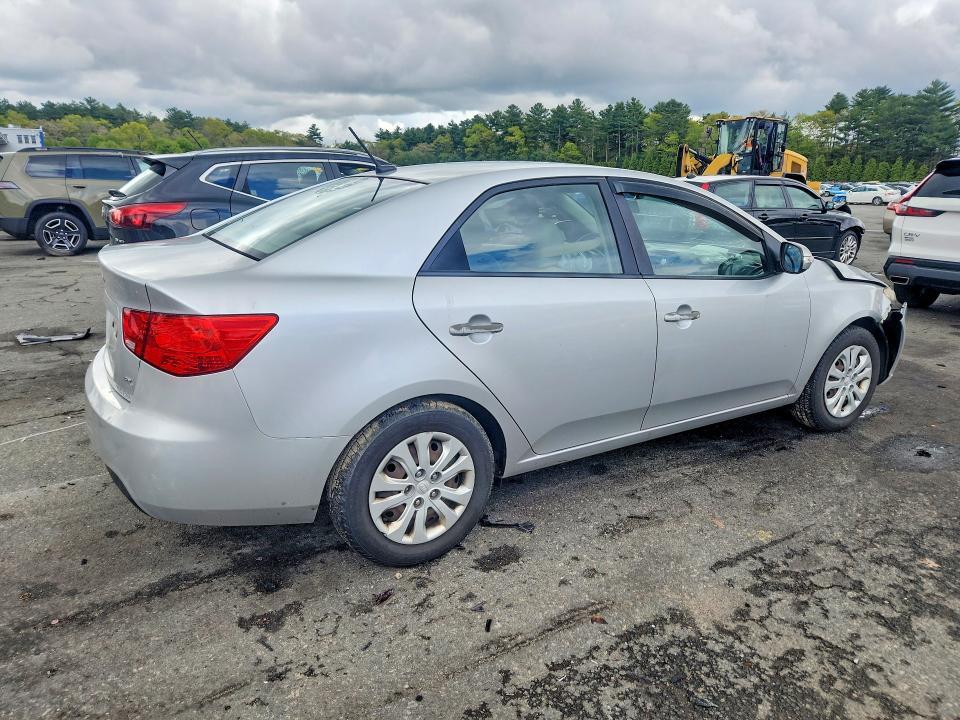 2010 KIA FORTE EX — Фото 3 из 12