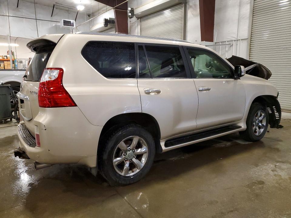 2010 LEXUS GX 460 — Фото 3 из 13